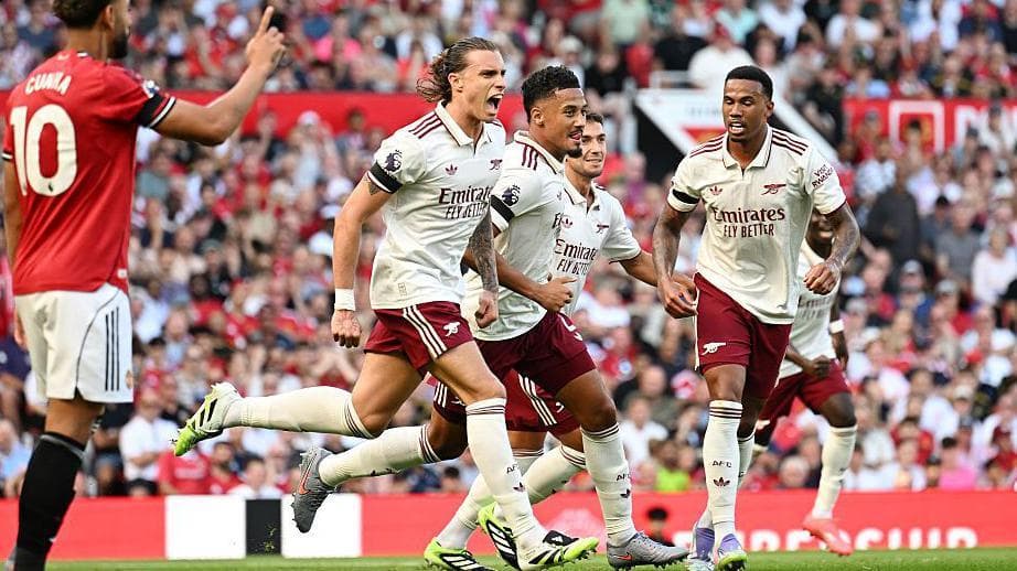 Arsenal beat Man United